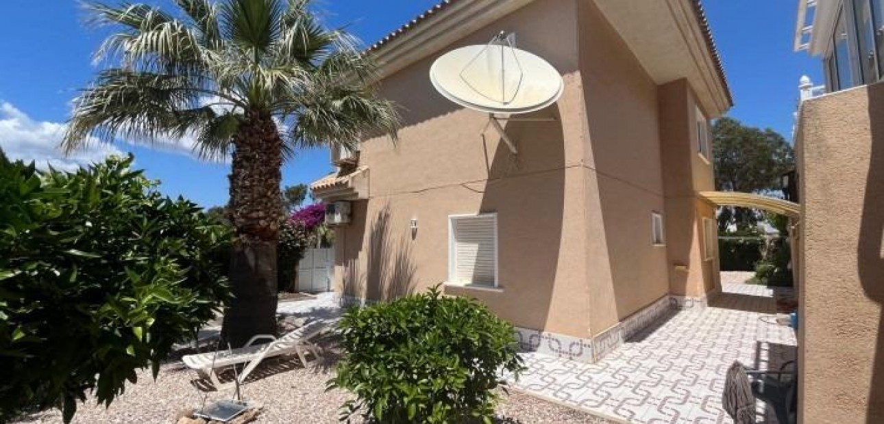 Sale - House -
Orihuela Costa - Rocio del Mar