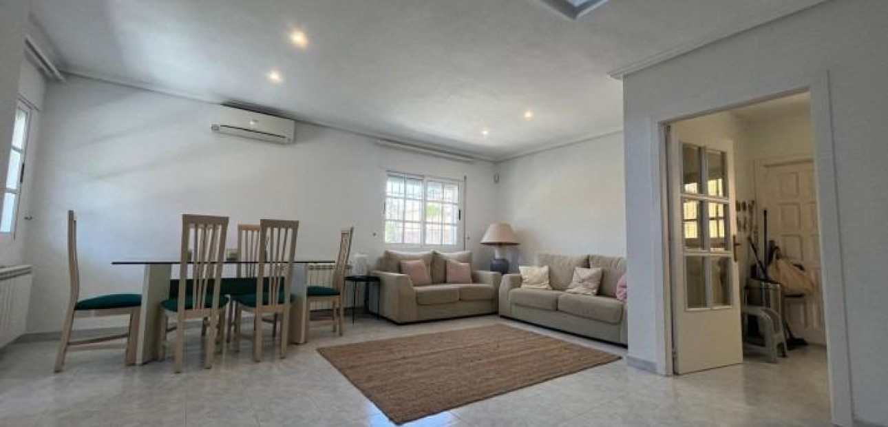 Sale - House -
Orihuela Costa - Rocio del Mar