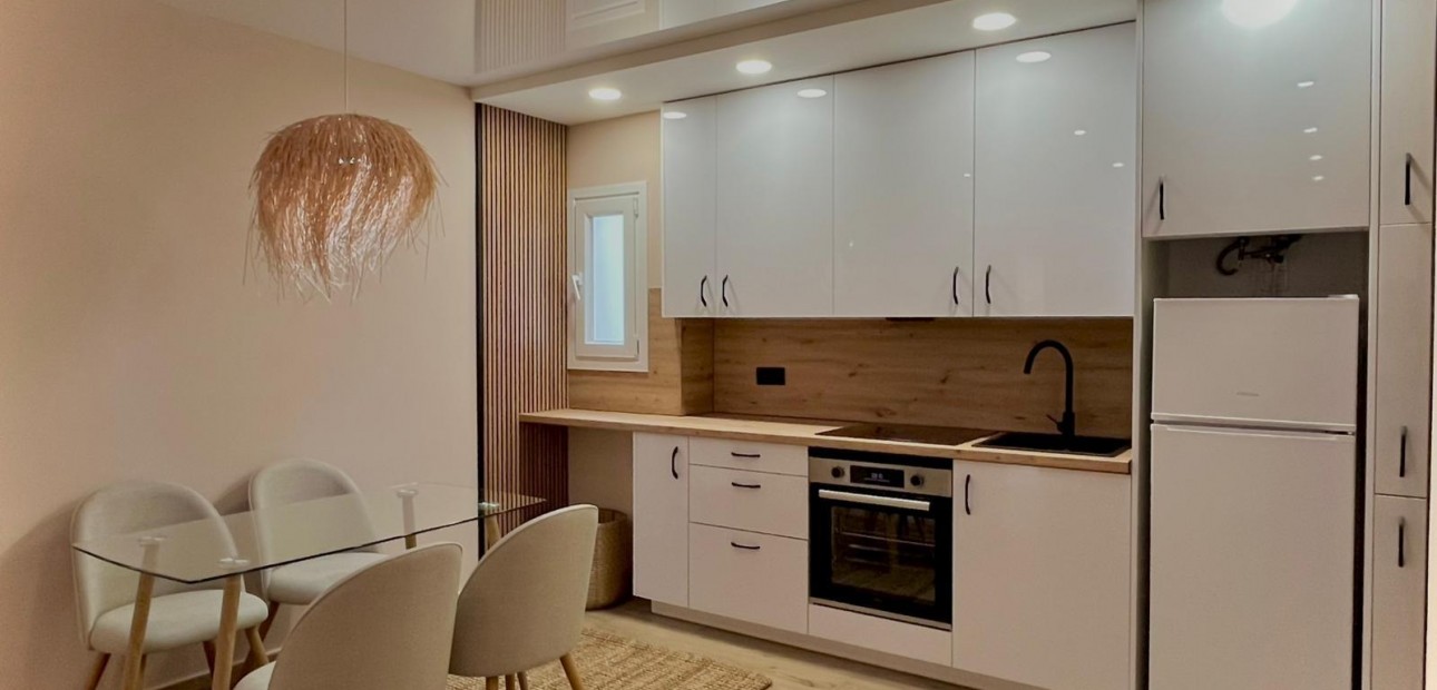 Sale - Apartment / flat -
Torrevieja - Parque las naciones