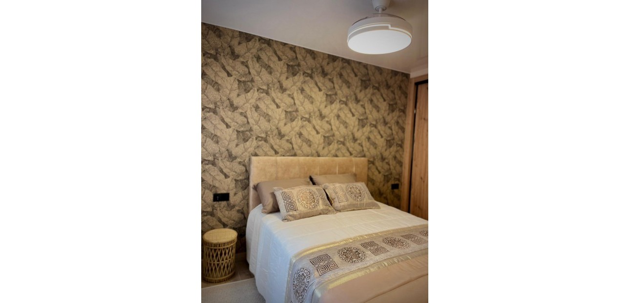 Sale - Apartment / flat -
Torrevieja - Parque las naciones