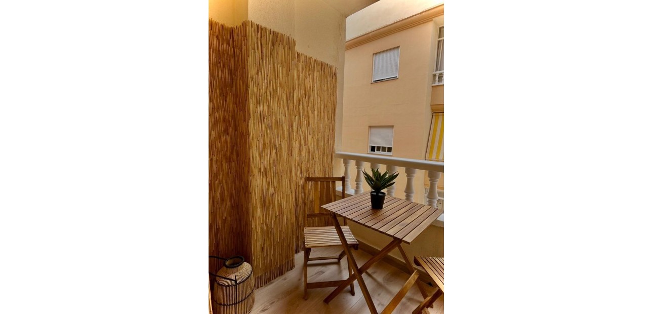 Sale - Apartment / flat -
Torrevieja - Parque las naciones