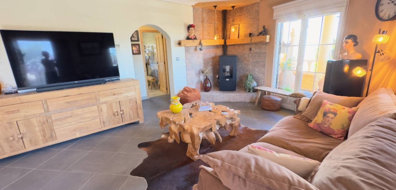 Venta - Finca / Country Property -
Catral