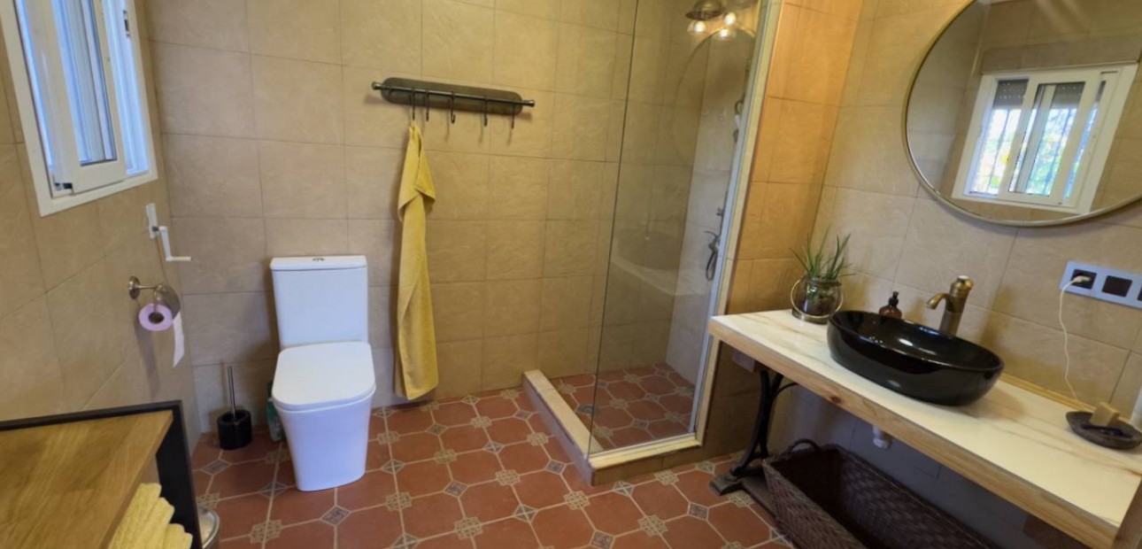 Venta - Finca / Country Property -
Catral