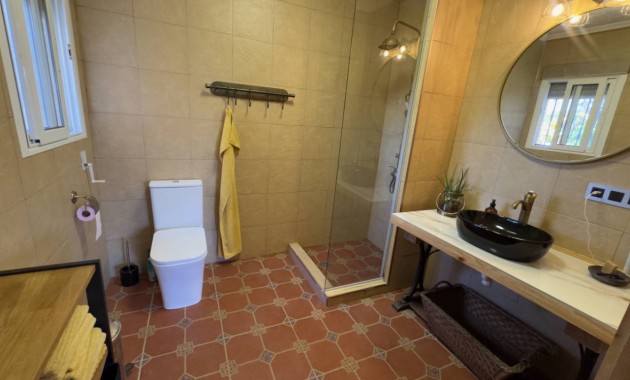 Venta - Finca / Country Property -
Catral