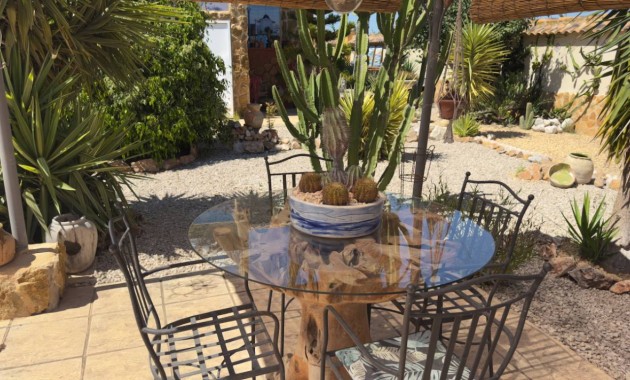Venta - Finca / Country Property -
Catral