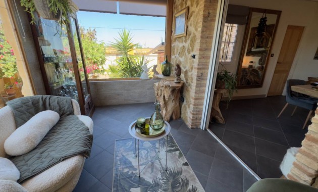 Venta - Finca / Country Property -
Catral
