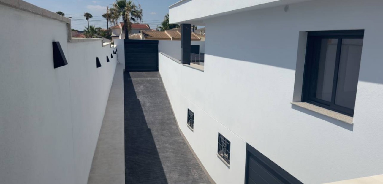 New Build - Villa -
Ciudad Quesada