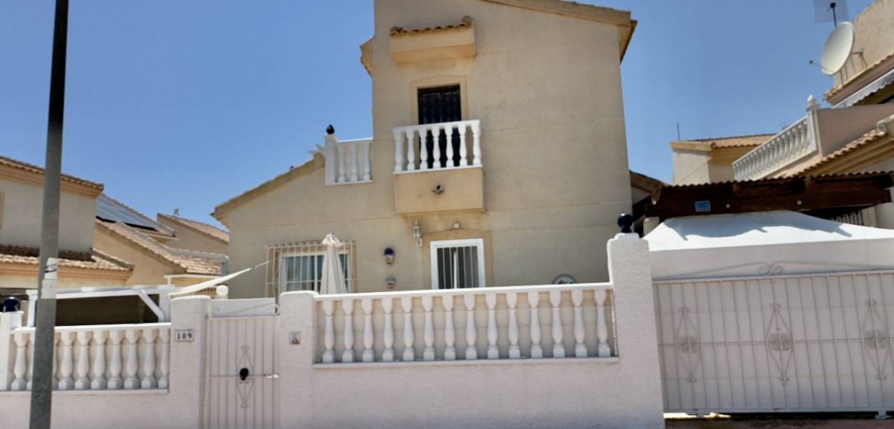 Venta - Villa -
Ciudad Quesada