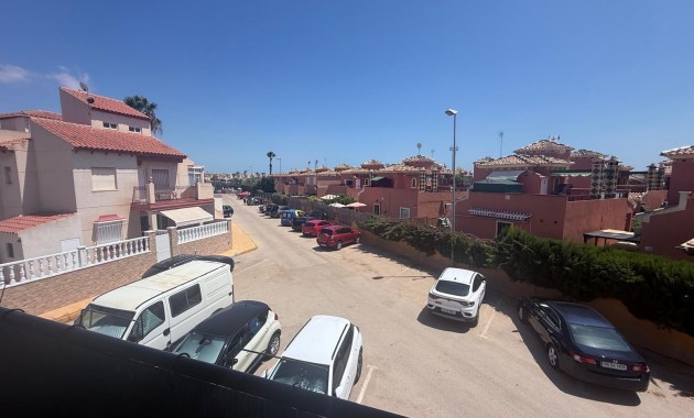 Herverkoop - Bungalow -
Orihuela Costa - Playa Flamenca