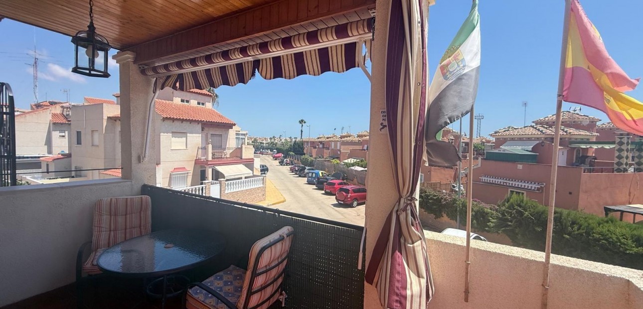 Herverkoop - Bungalow -
Orihuela Costa - Playa Flamenca