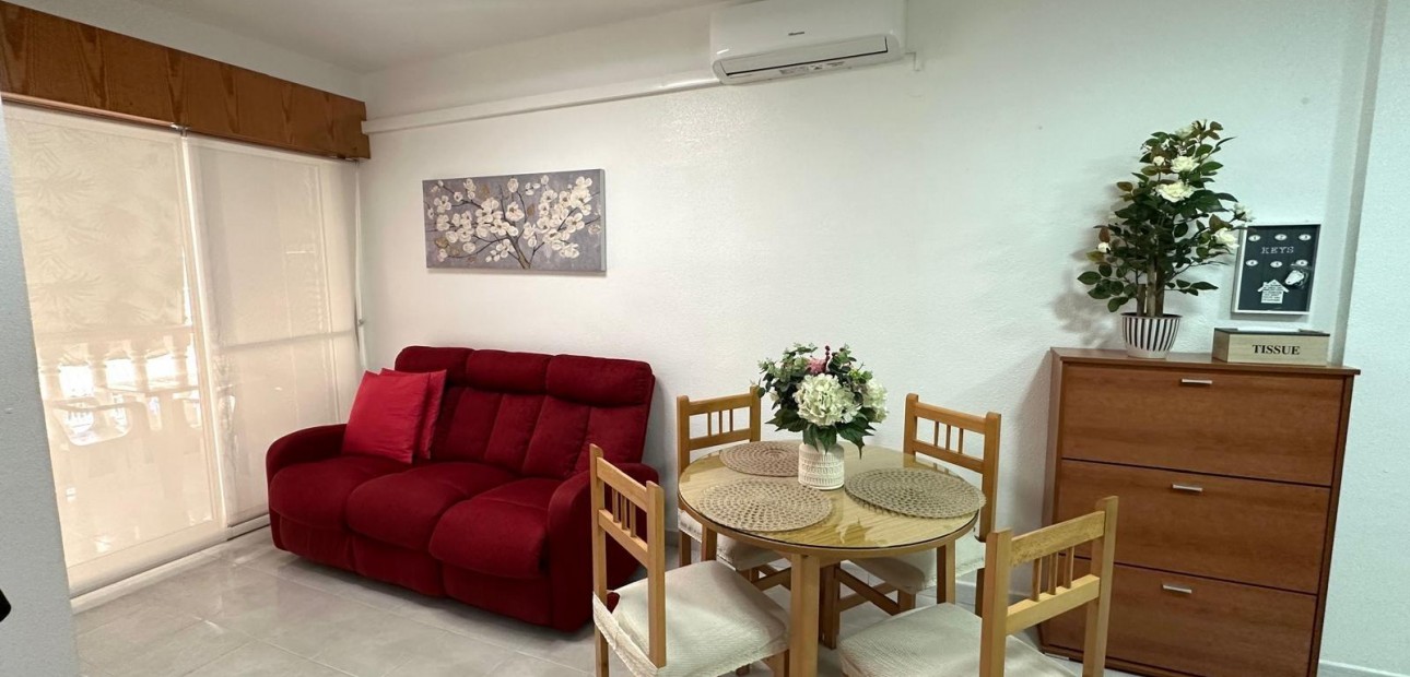 Herverkoop - Appartement / flat -
Torrevieja - Acequion