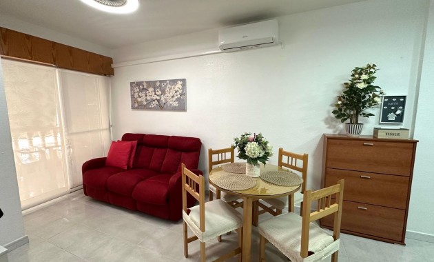 Herverkoop - Appartement / flat -
Torrevieja - Acequion
