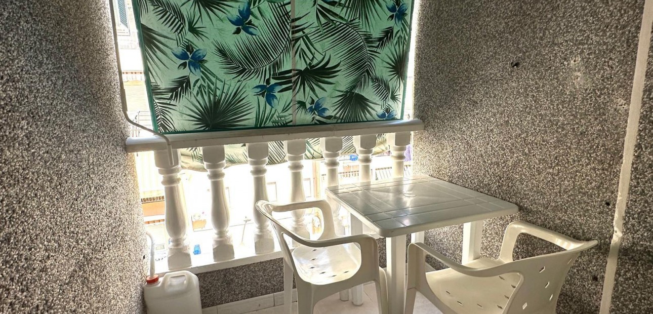 Herverkoop - Appartement / flat -
Torrevieja - Acequion