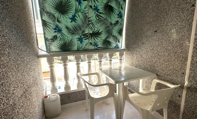 Herverkoop - Appartement / flat -
Torrevieja - Acequion