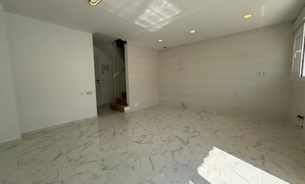Sale - Terraced house -
Torrevieja - torrevieja