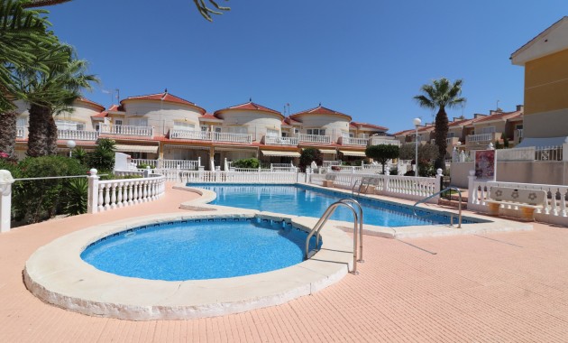 Herverkoop - Herenhuis -
Benijofar - Monte Azul