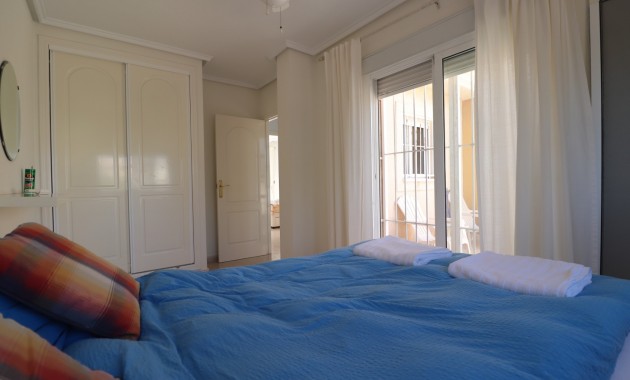 Herverkoop - Herenhuis -
Benijofar - Monte Azul