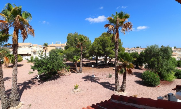Herverkoop - Herenhuis -
Benijofar - Monte Azul