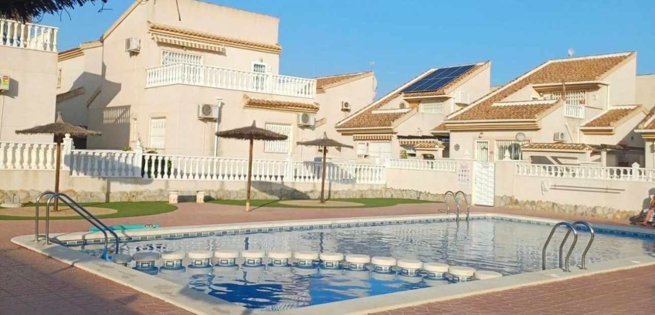 Herverkoop - Villa -
Ciudad Quesada