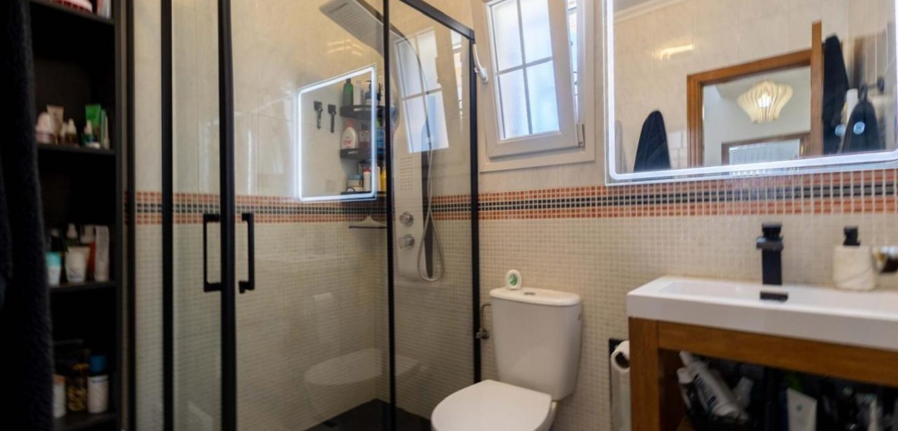 Venta - Villa -
Orihuela Costa - Montezenia