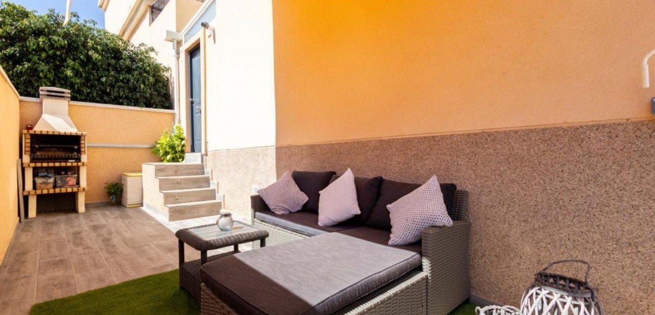 Venta - Villa -
Orihuela Costa - Montezenia