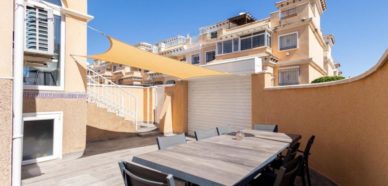 Venta - Villa -
Orihuela Costa - Montezenia