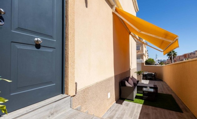 Venta - Villa -
Orihuela Costa - Montezenia