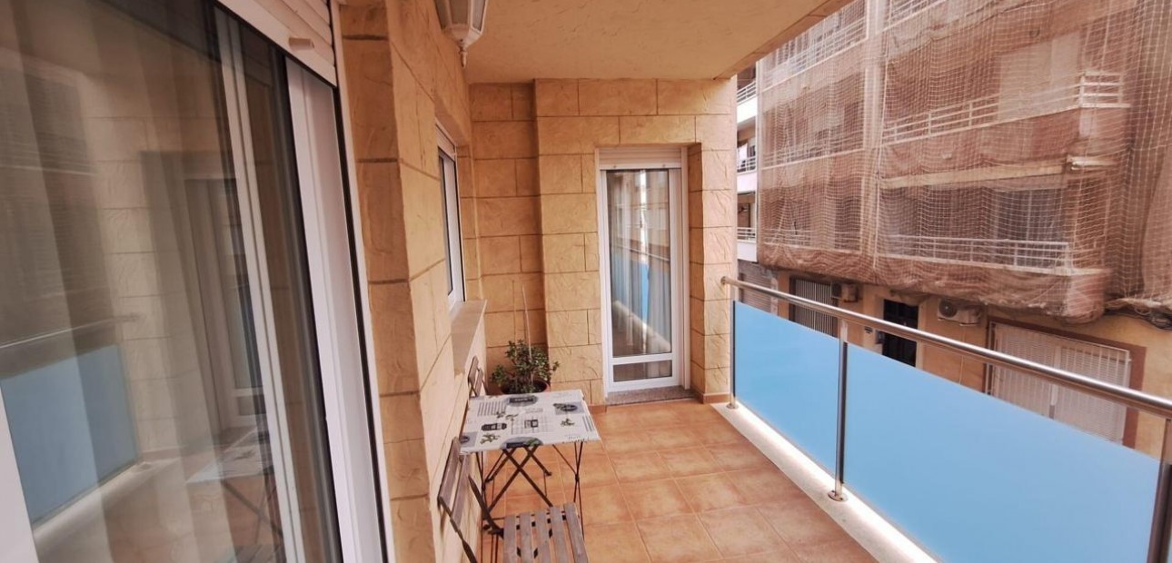 Venta - Apartamento / piso -
Torrevieja - La Mata