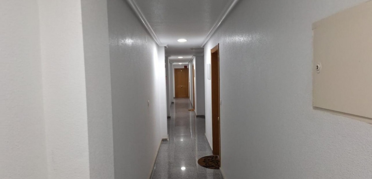 Venta - Apartamento / piso -
Torrevieja - La Mata