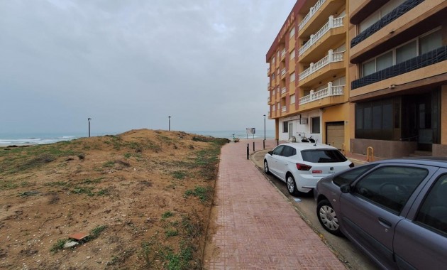 Venta - Apartamento / piso -
Torrevieja - La Mata