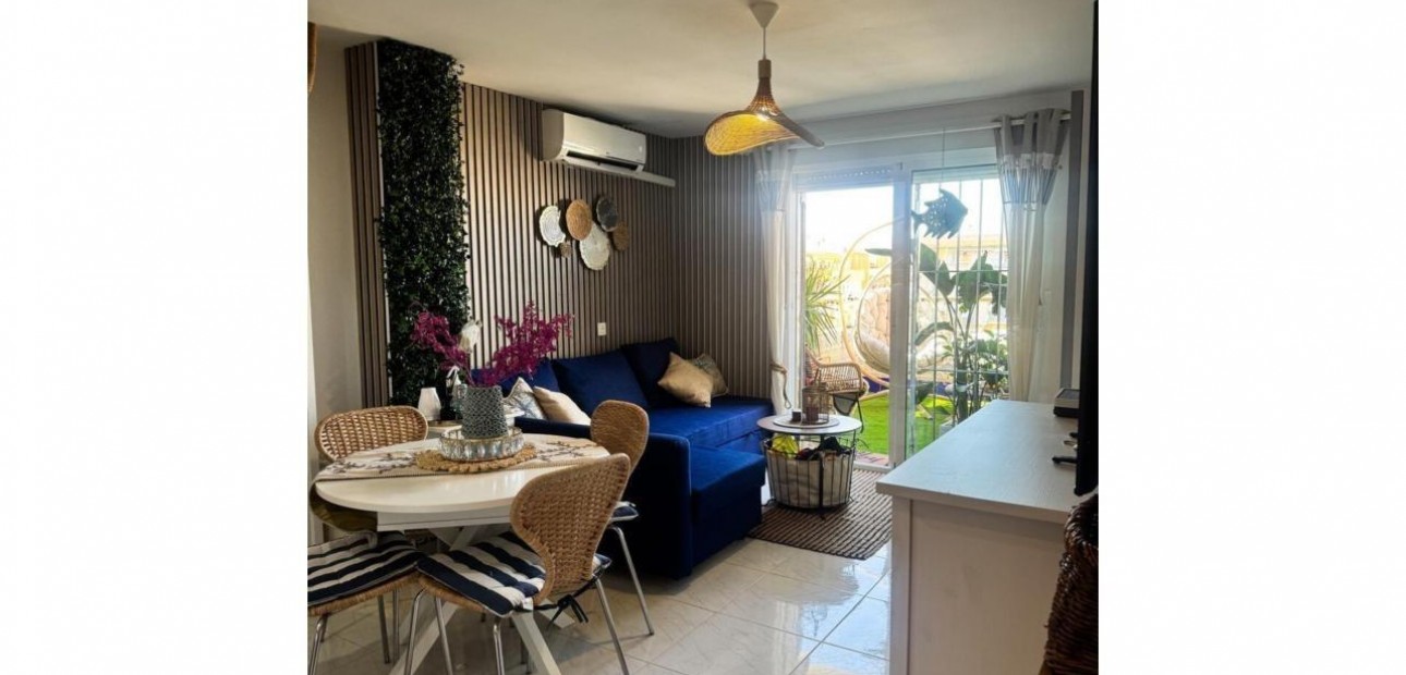 Sale - Apartment / flat -
Torrevieja - torrevieja
