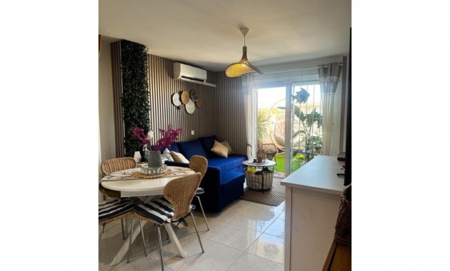Sale - Apartment / flat -
Torrevieja - torrevieja