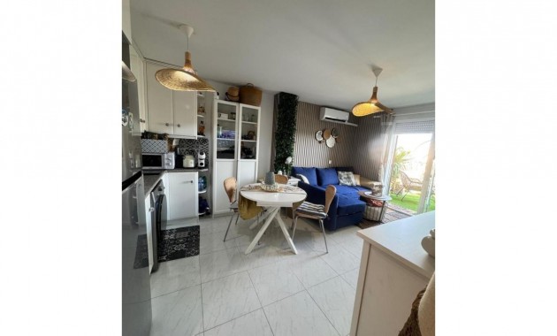 Sale - Apartment / flat -
Torrevieja - torrevieja
