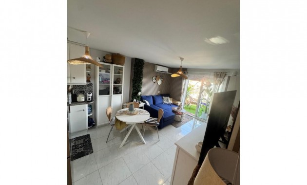 Sale - Apartment / flat -
Torrevieja - torrevieja