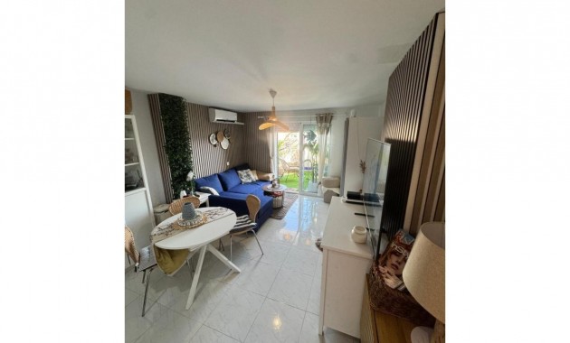 Sale - Apartment / flat -
Torrevieja - torrevieja