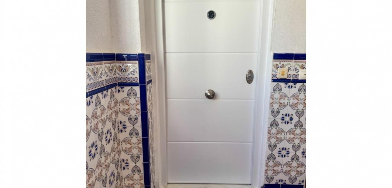 Sale - Apartment / flat -
Torrevieja - torrevieja