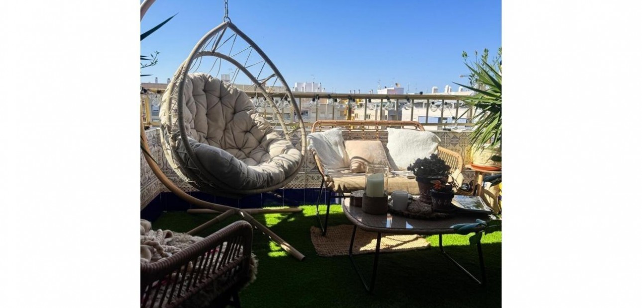 Sale - Apartment / flat -
Torrevieja - torrevieja