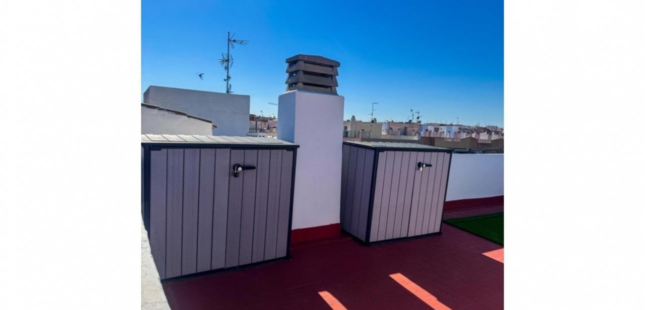 Sale - Apartment / flat -
Torrevieja - torrevieja