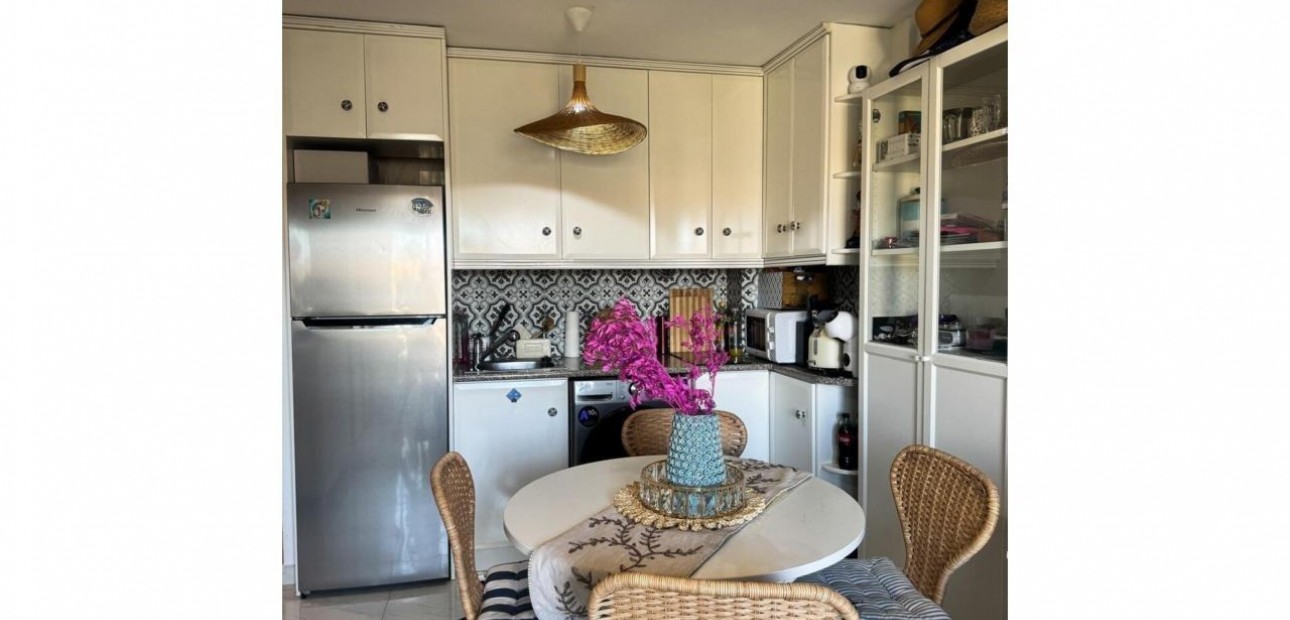 Sale - Apartment / flat -
Torrevieja - torrevieja