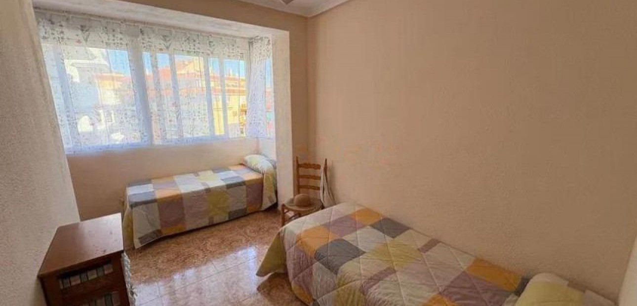 Venta - Apartamento / piso -
Torrevieja - Los Europeos