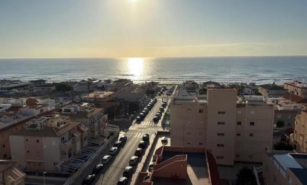 Venta - Apartamento / piso -
Torrevieja - Los Europeos