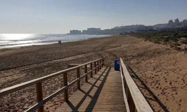 Venta - Apartamento / piso -
Torrevieja - Los Europeos