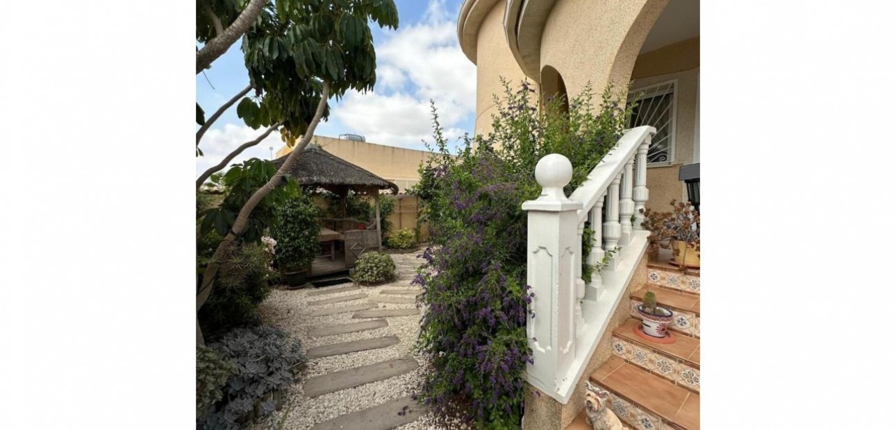 Sale - Villa -
Ciudad quesada - Costa blanca sur