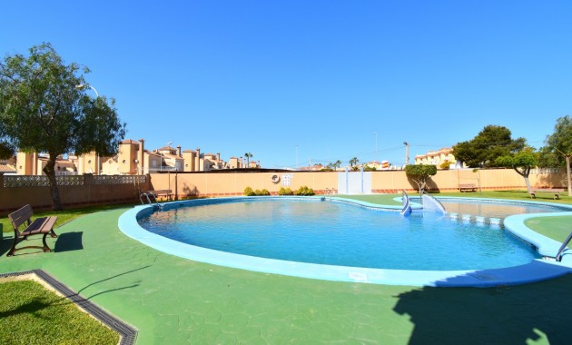 Venta - Apartamento / piso -
Orihuela Costa - La Florida