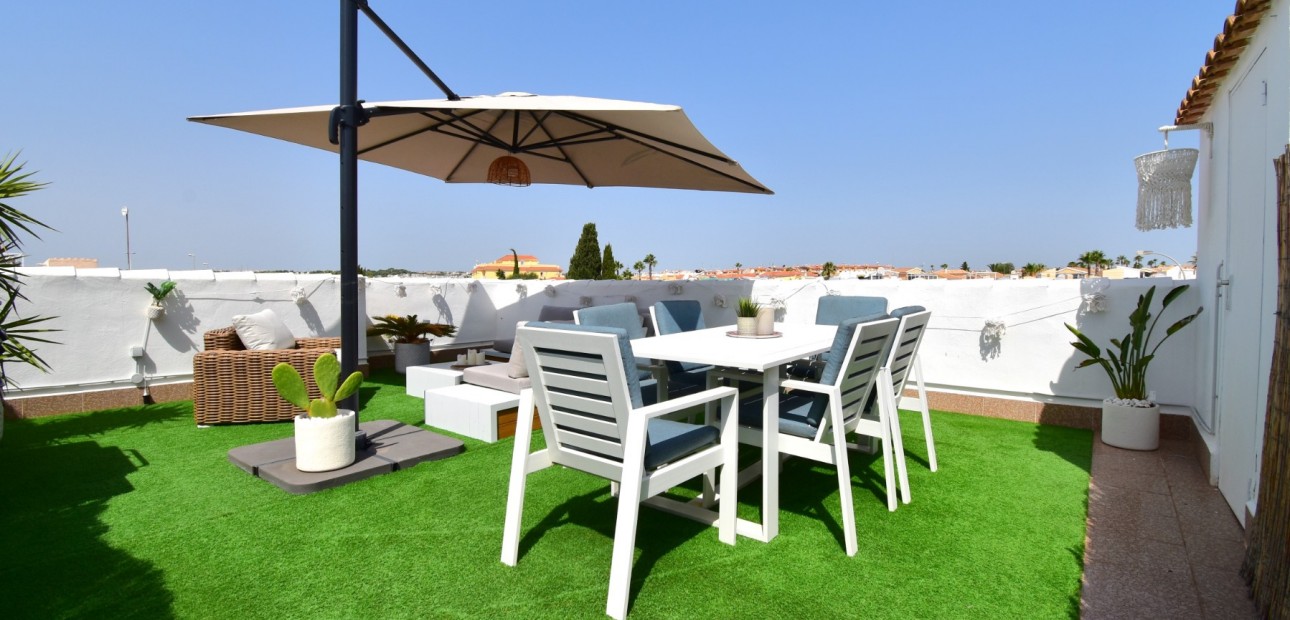 Venta - Apartamento / piso -
Orihuela Costa - La Florida