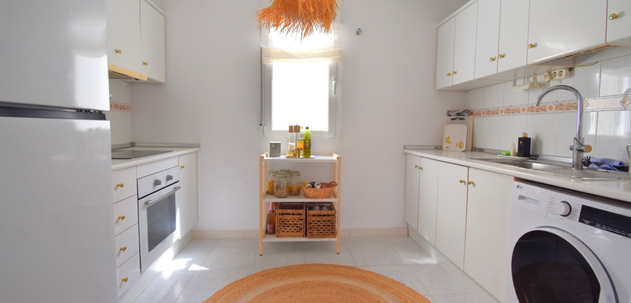 Venta - Apartamento / piso -
Orihuela Costa - La Florida