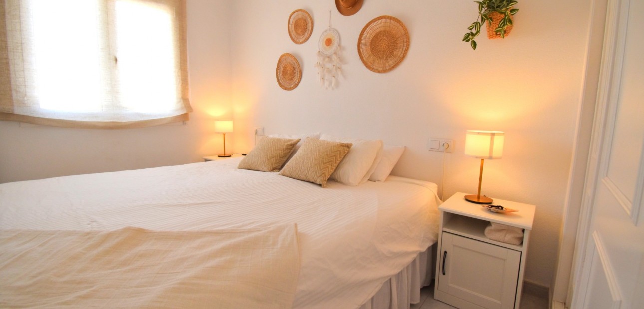 Venta - Apartamento / piso -
Orihuela Costa - La Florida