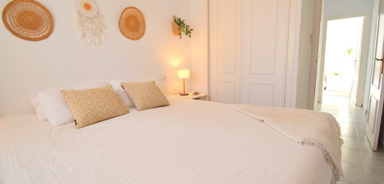 Venta - Apartamento / piso -
Orihuela Costa - La Florida