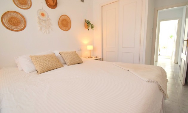 Venta - Apartamento / piso -
Orihuela Costa - La Florida