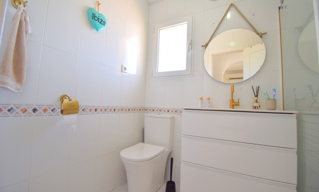 Venta - Apartamento / piso -
Orihuela Costa - La Florida